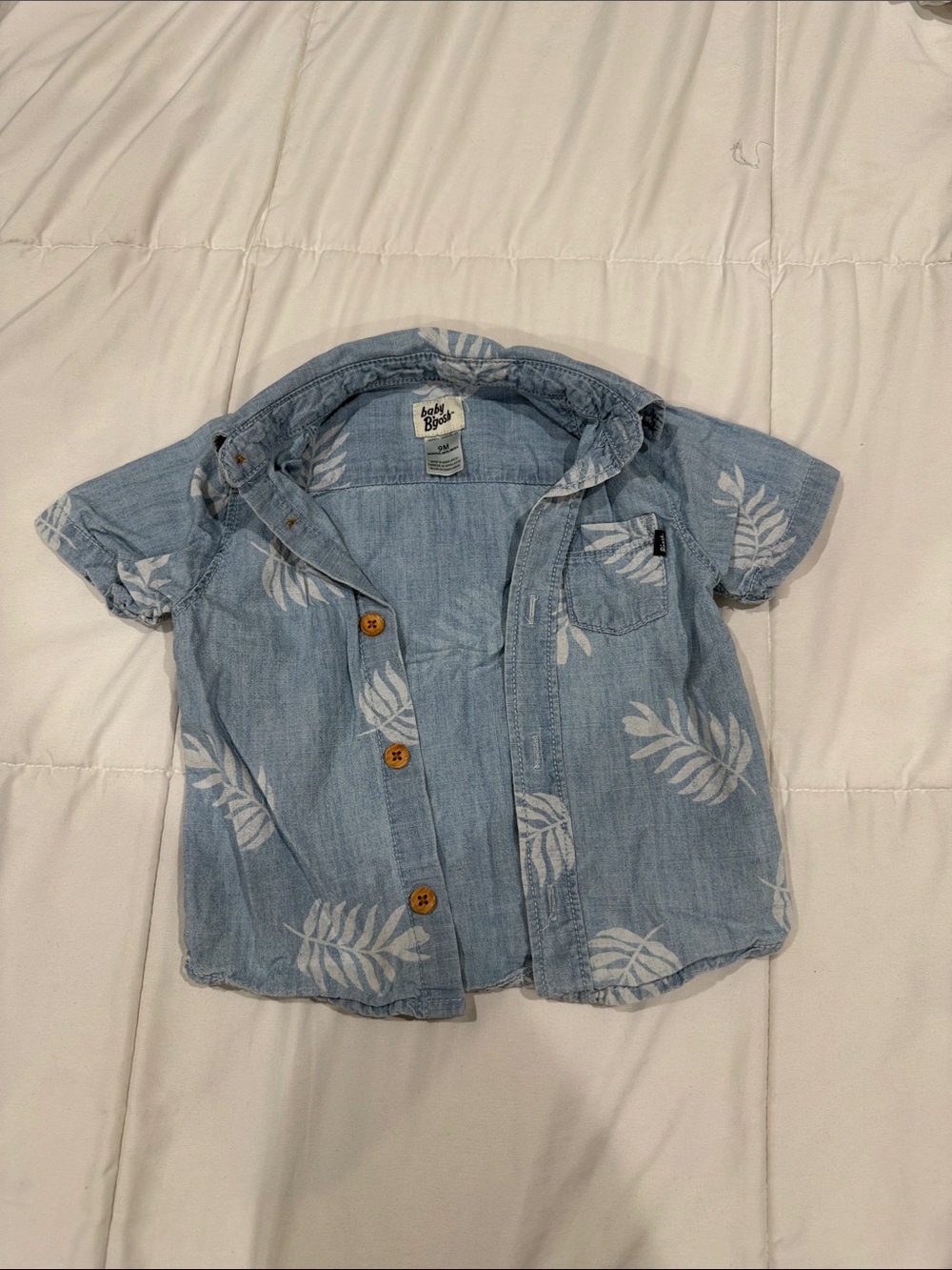 OshKosh B'gosh Light Blue Short-Sleeve Button Shirt with White Leaf Print